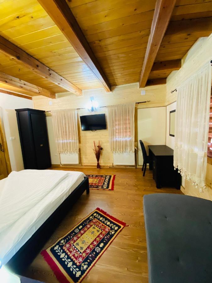 Готель Casa Chira Вишово-Вижнє Екстер'єр фото