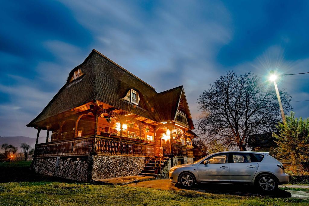 Готель Casa Chira Вишово-Вижнє Екстер'єр фото